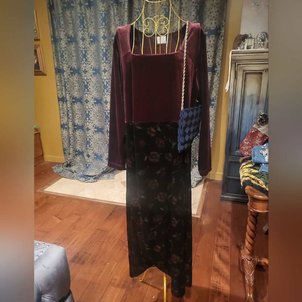 Spring Long Dress 2X, shoulder bag/ purse, Velvet Elegant Long Floral Vintage